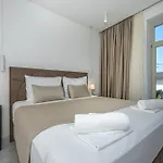 Luxury Apartment *