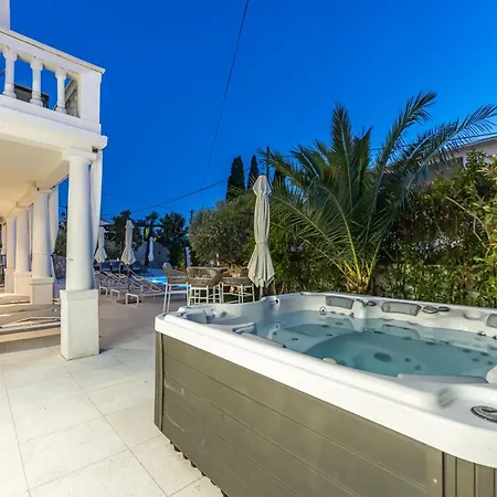 Luxury Apartmán *